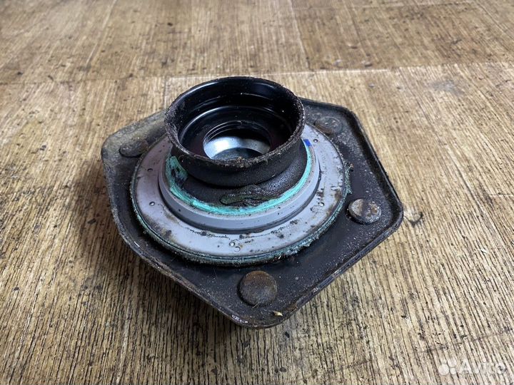 Опорный подшипник левый сrv-4 Honda CR-V