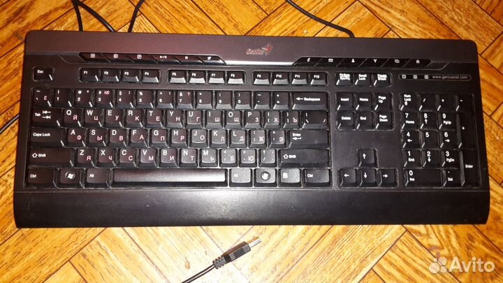 Клавиатуры для компьютера, черные, USB и PS/2