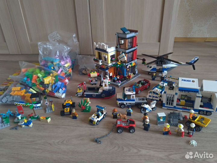 Lego 11 наборов + коробка