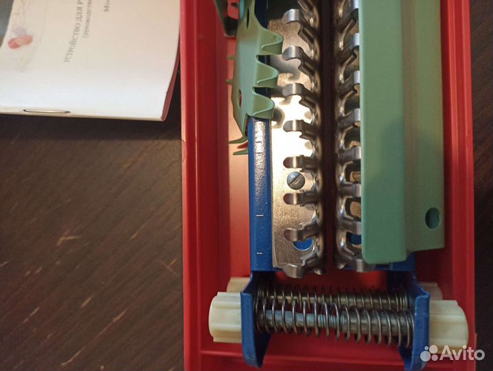 Устройство для ручного вязания