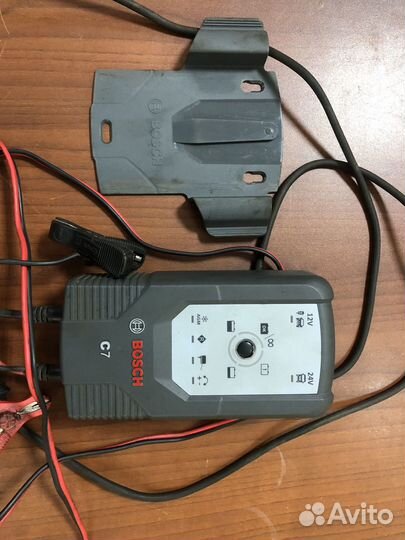 Зарядное устройство аккумулятора б/у