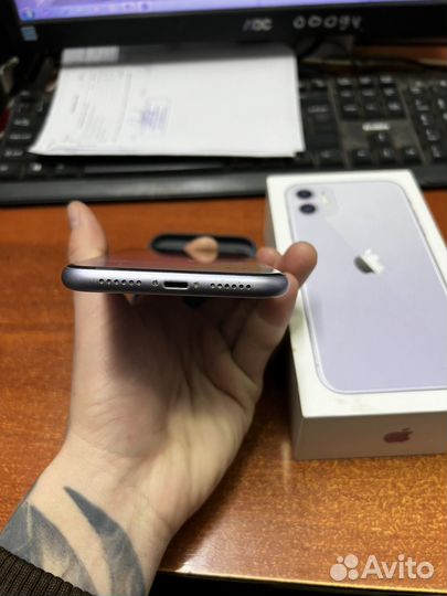 iPhone 11, 64 ГБ