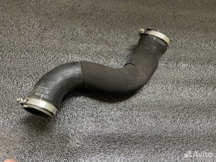 Патрубок интеркулера Audi A4 B8 2.0 tfsi
