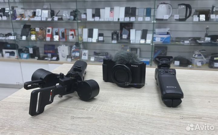Сд32 Видеокамера sony ZV1