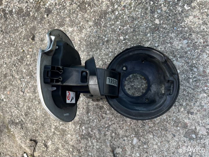 Renault megane 3 лючок бензобака