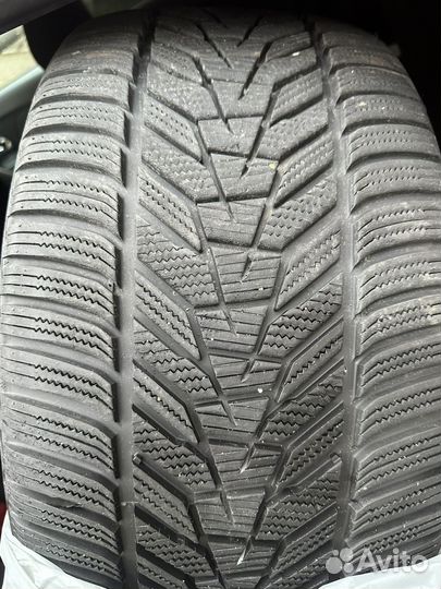 Hankook Winter I'Cept Evo 3 W330 285/35 R20 104W