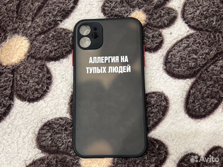 Чехлы на телефон iPhone 11