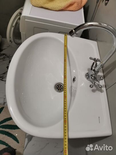 Раковина со смесителем