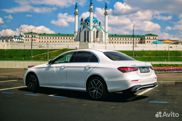 Аренда авто Mercedes Benz E200