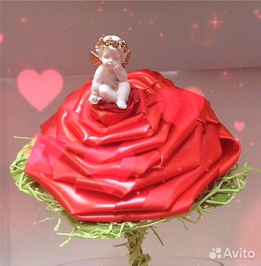 Ангел на розе