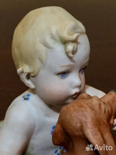 Малыш и такса. Бисквитный фарфор, Capodimonte