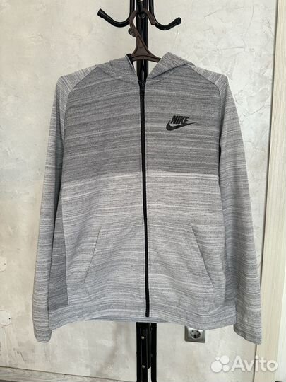 Толстовка Nike Sportswear Advance