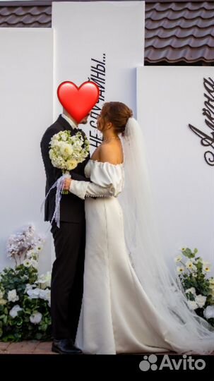 Свадебное платье 42 44 бу