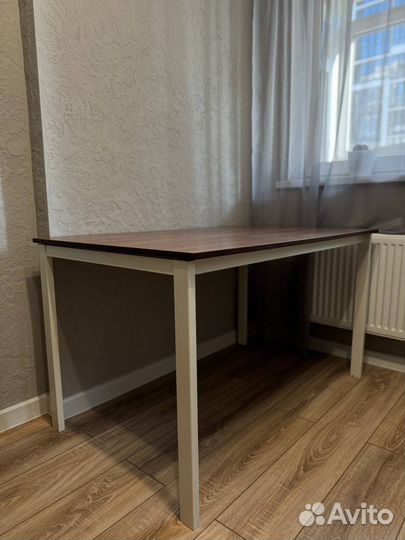 Кухонный стол