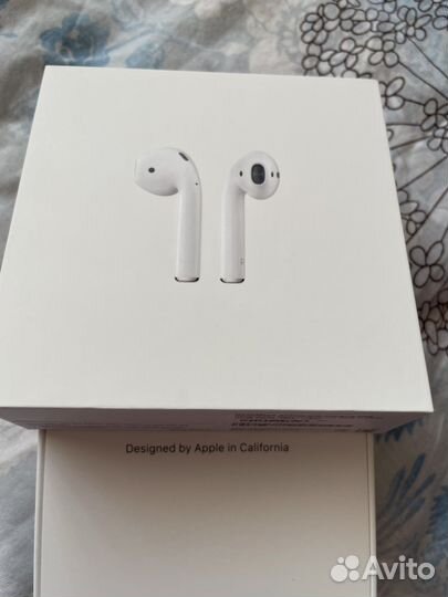Беспроводные наушники apple airpods