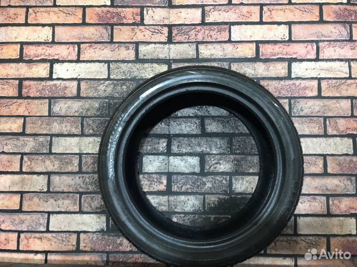 Ovation W-586 245/40 R18 97H