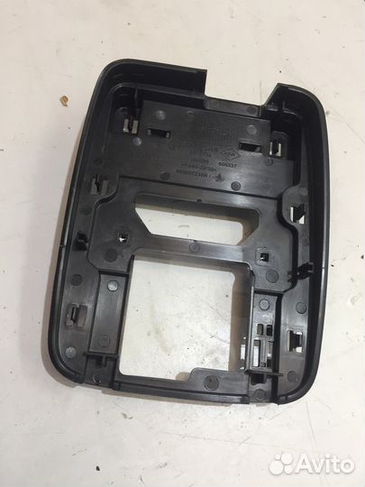 Кронштейн плафона (Renault Captur)