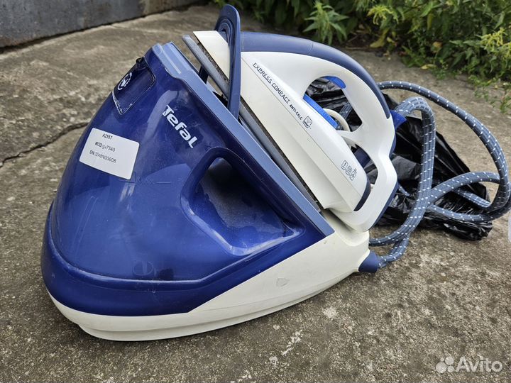 Утюг с парогенератором Tefal