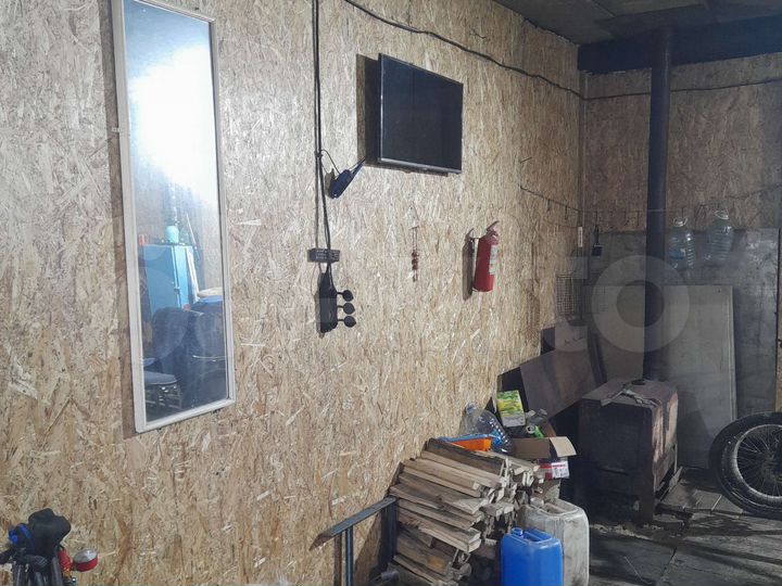 Гараж, > 30 м²