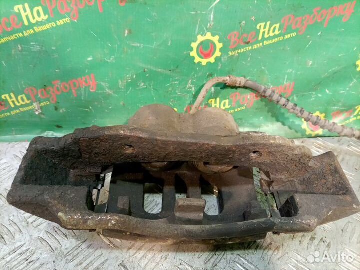 Суппорт передний правый Chrysler Pacifica