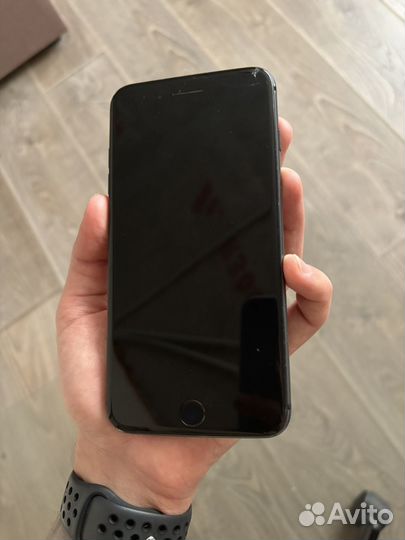 iPhone 8 Plus, 64 ГБ