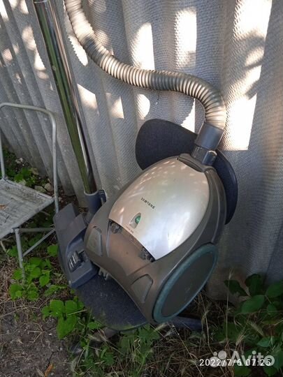 Пылесос Samsung-1300w, мешок, комплект, в идеале