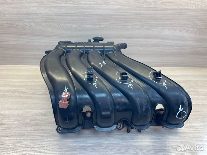 Впускной коллектор Renault Sandero Stepway