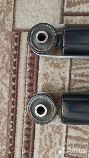 Задние амортизаторы Opel Astra H