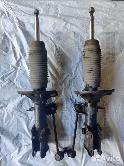 Передние амортизаторы Hyundai Getz