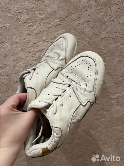 Кроссовки для чирлидинга