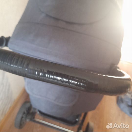 Продам прогулочную коляску