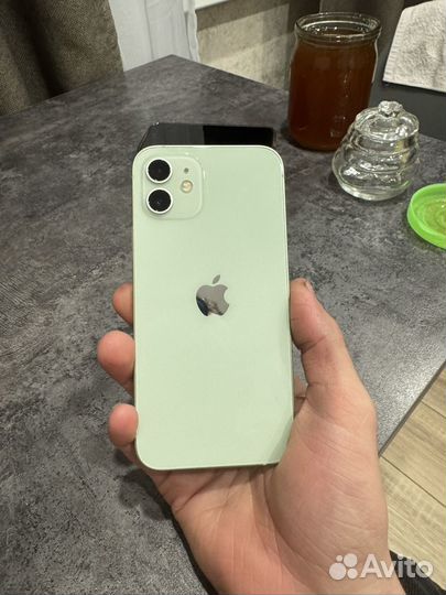 iPhone 12, 64 ГБ