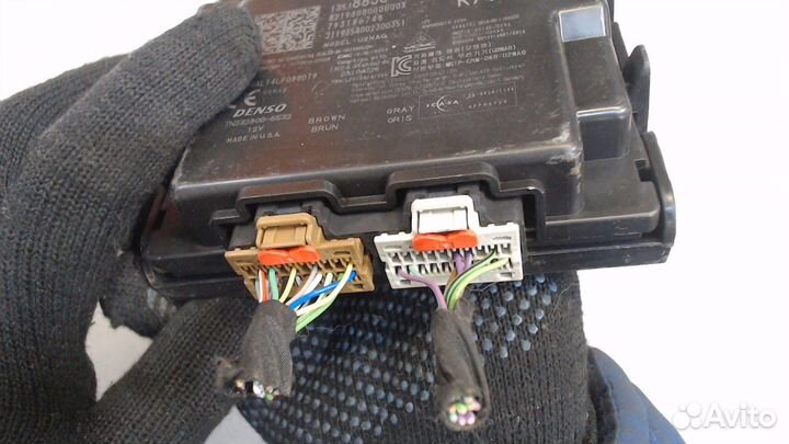 Блок управления бесключевого доступа Chevrolet Mal