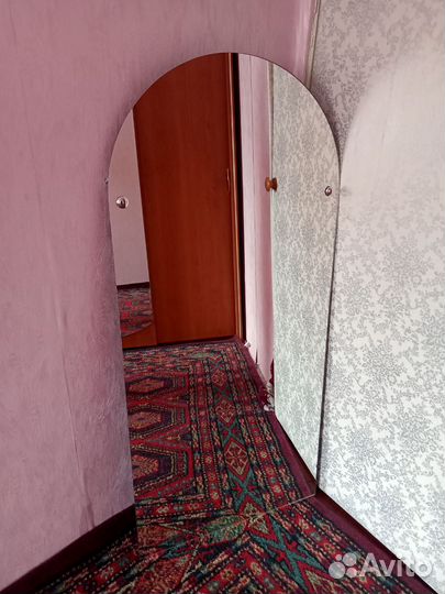 Зеркало настенное