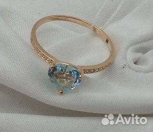 Кольцо с синтетическим камнем Золото