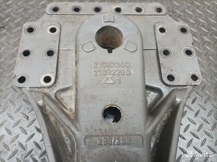 7421682250 Кронштейн полурессоры задней