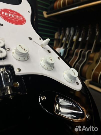 Fender Squier bullet trem электрогитара (Новая)