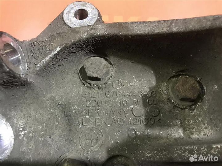 Кулак поворотный передний левый бмв 1 Е87