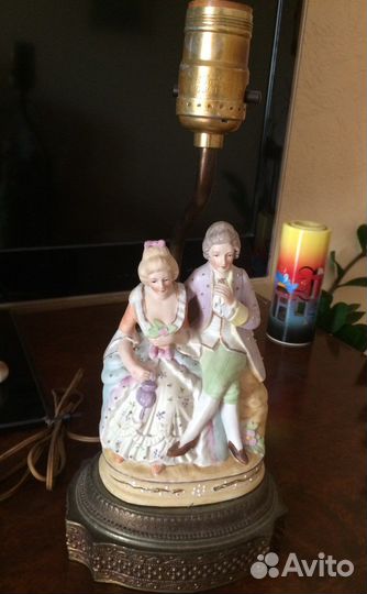 Антикварные, настольные лампы Leviton США