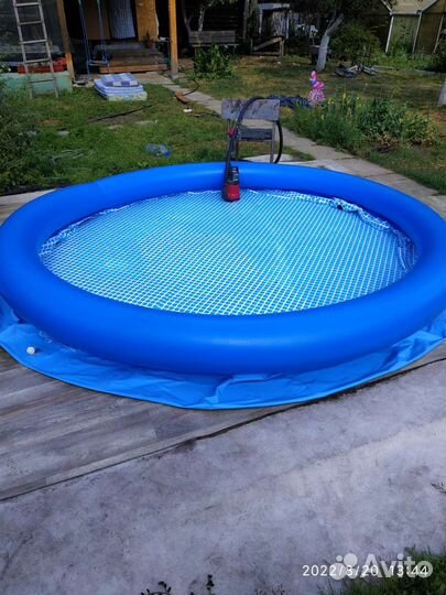 Детский надувной бассейн бу