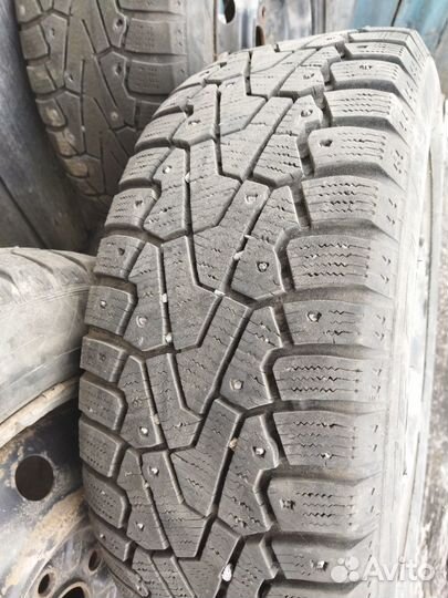 Продам зимнюю резину на штампах