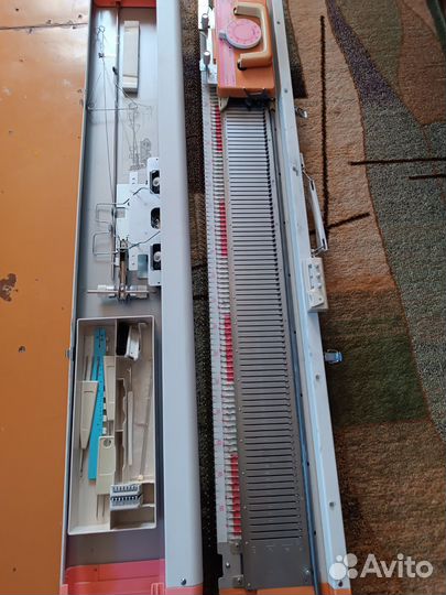 Вязальная машина 3 класса Silver reed SK 151