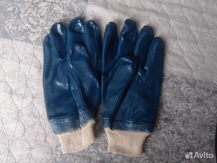 Перчатки нитриловые