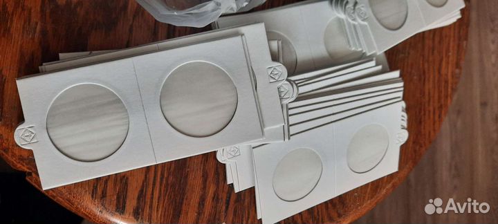 Холдеры для монет самоклеющие