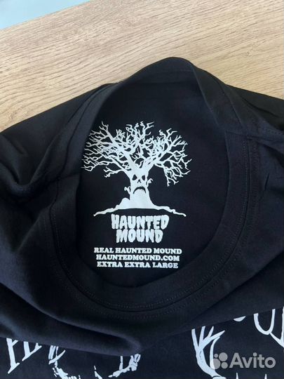 Футболка Haunted Mound