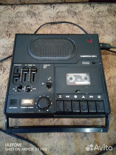Кассетный магнитофон Карпаты-205-1