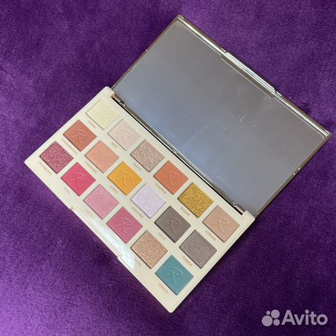 Тени новые Makeup Revolution Roxi Roxxsaurus