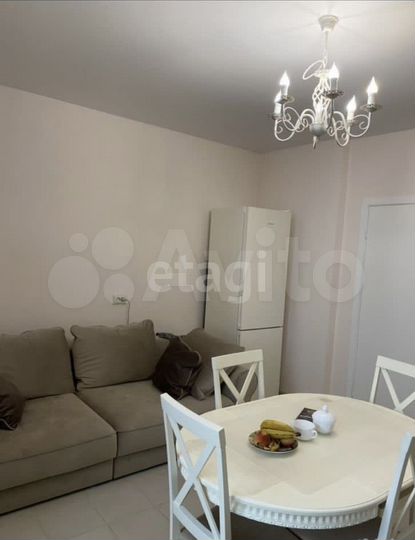 2-к. квартира, 60 м², 10/18 эт.