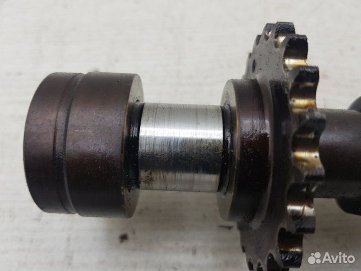 Распредвал выпускной правый Chrysler Concorde 2