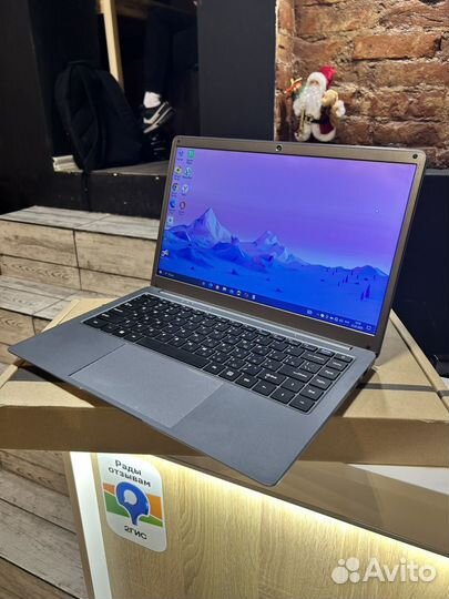 Ультрабук 2024 года в коробке с SSD